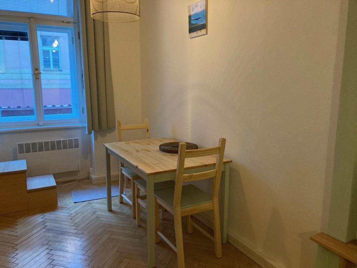 Apartment Jana Masaryka Prága Kültér fotó